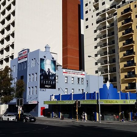 Wallaby Backpackers Hostel Perth - Note - Valid Passport Required To Check In - Buitenkant foto