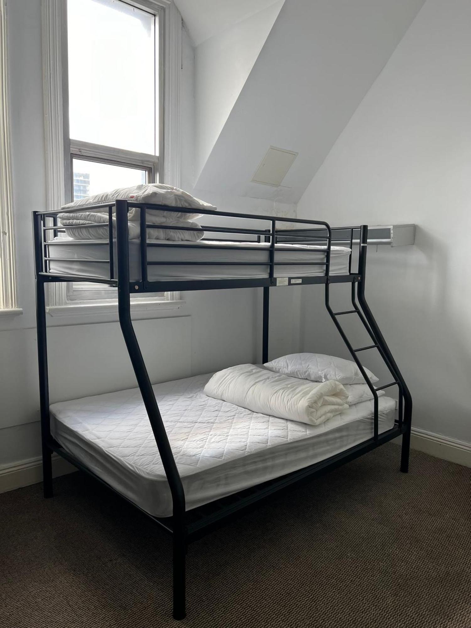 Wallaby Backpackers Hostel Perth - Note - Valid Passport Required To Check In - Buitenkant foto