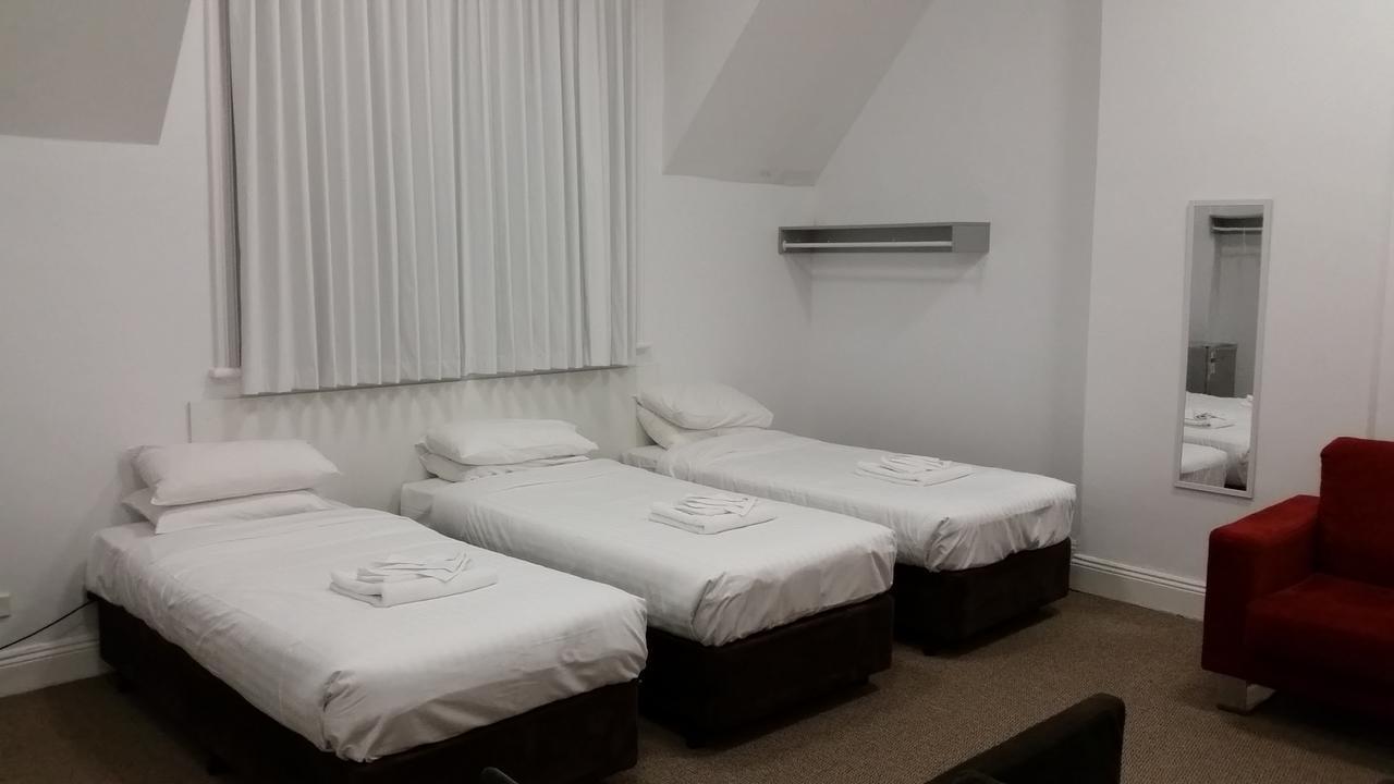 Wallaby Backpackers Hostel Perth - Note - Valid Passport Required To Check In - Buitenkant foto